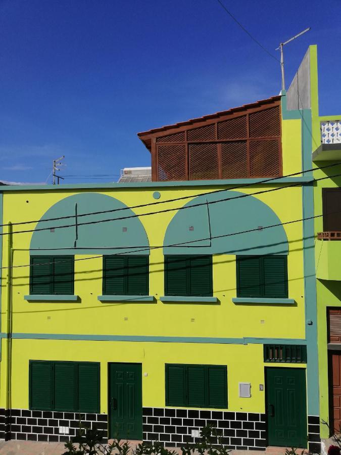 شقة Residencial Chez Flor Porto Novo المظهر الخارجي الصورة