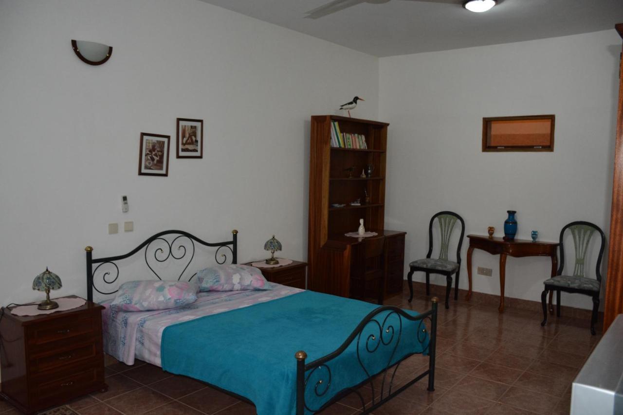 شقة Residencial Chez Flor Porto Novo المظهر الخارجي الصورة