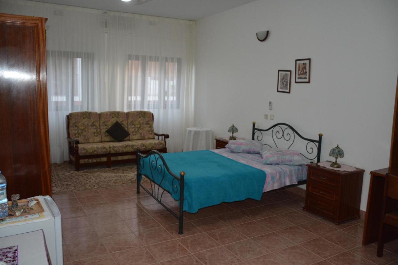 شقة Residencial Chez Flor Porto Novo المظهر الخارجي الصورة